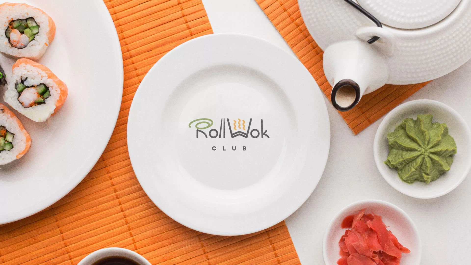 Разработка логотипа и фирменного стиля суши-бара «Roll Wok Club» в Вихоревке